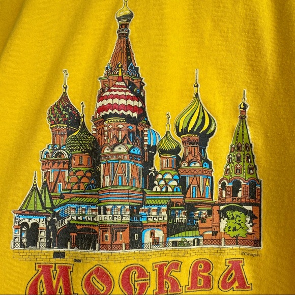 vintage destination tee featuring Russia graphic - Picture 2 of 4
